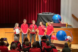 Präsident:innen nehmen Förderpreis entgegen